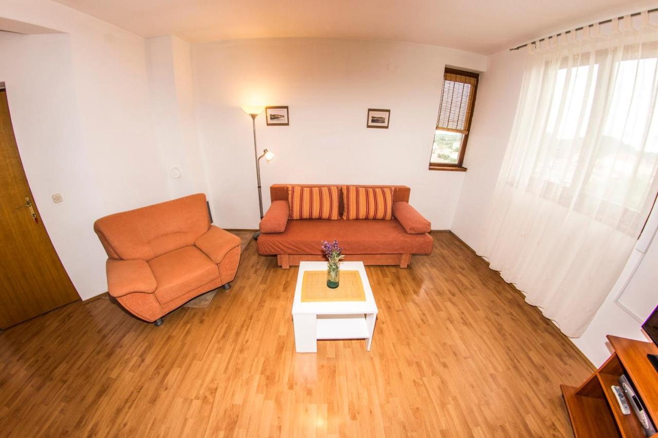House Lucija Lägenhet Sali Exteriör bild